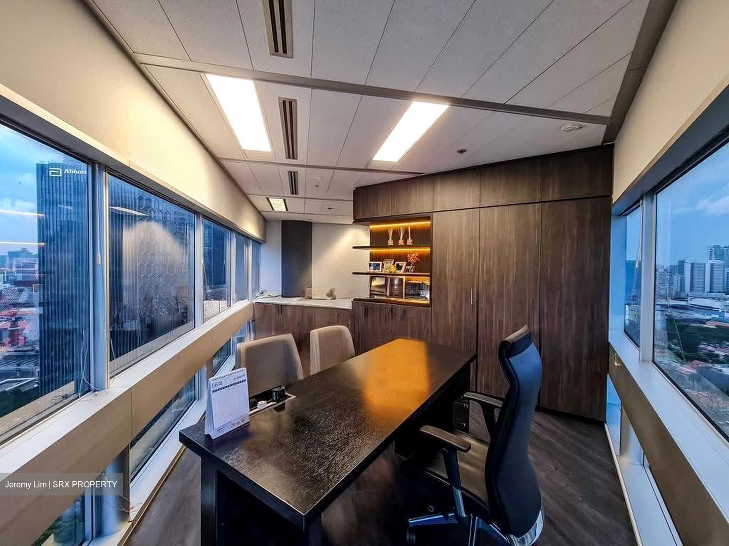Gateway East (D7), Office #630128171